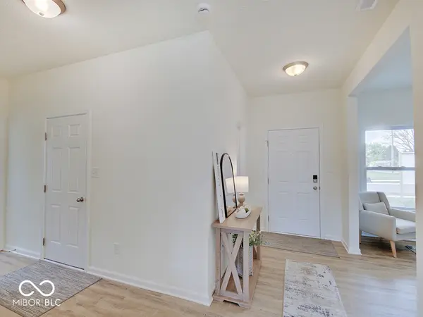 3923 Windstar WAY, Columbus, IN 47203