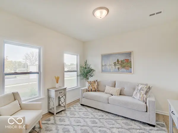 3923 Windstar WAY, Columbus, IN 47203