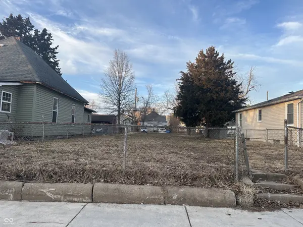 1530 7th AVE, Terre Haute, IN 47807
