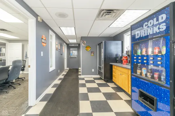 2260 W Main ST, Greenfield, IN 46140