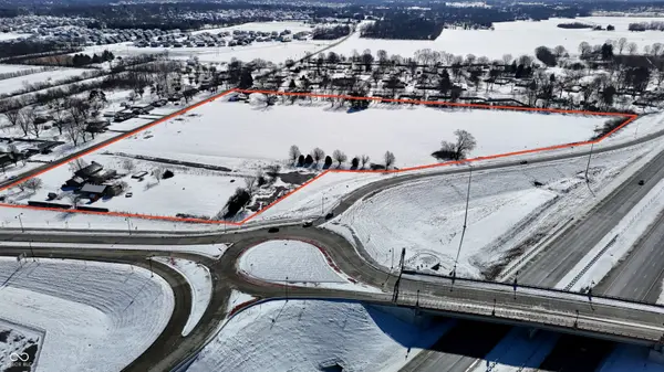820 Mullinix RD, Greenwood, IN 46143