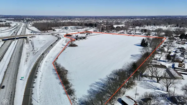 820 Mullinix RD, Greenwood, IN 46143