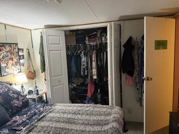 5075 Van Bibber Lake Estate, Greencastle, IN 46135