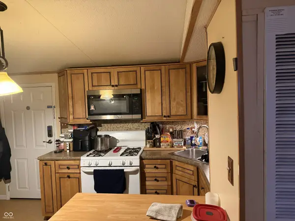 5075 Van Bibber Lake Estate, Greencastle, IN 46135