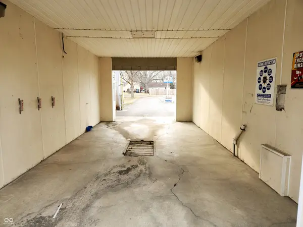 295 S Main ST, Farmland, IN 47340