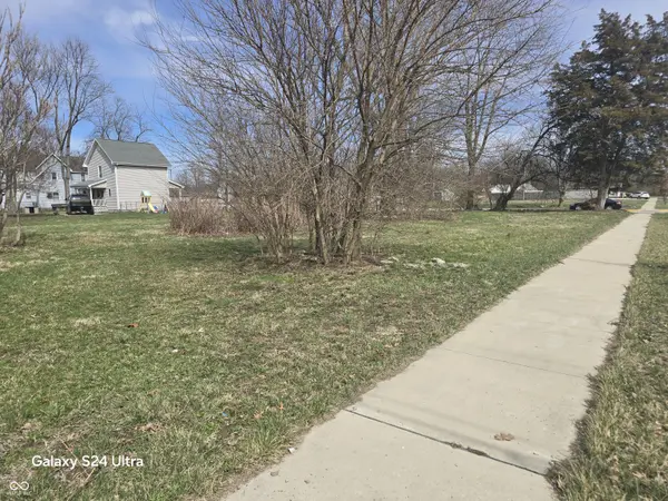 1227,1229,1231 S 13TH HALF ST, Terre Haute, IN 47802