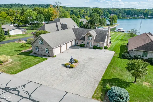 1085 E North Shore DR, Brownstown, IN 47220