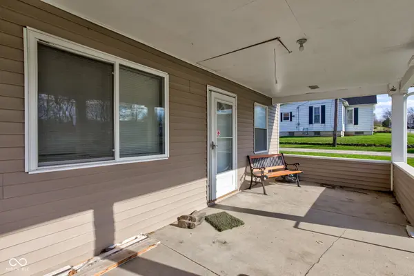 215 N Lincoln ST, Galveston, IN 46932