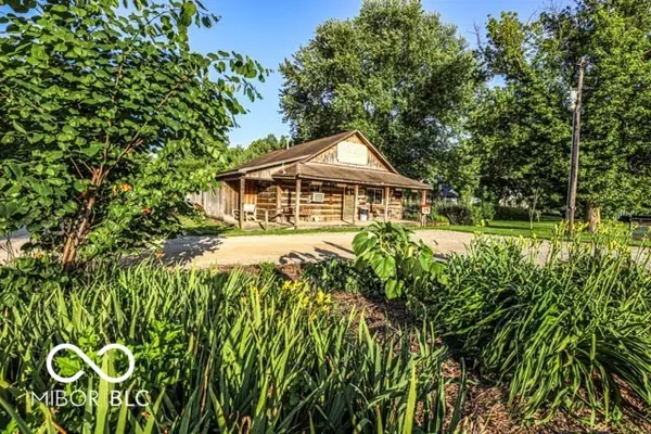 4525 Salt Creek RD, Nashville, IN 47448
