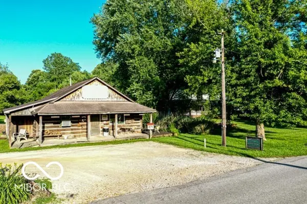 4525 Salt Creek RD, Nashville, IN 47448