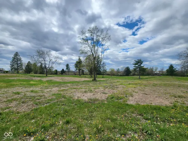 1000 BLK Shields AVE, Seymour, IN 47274