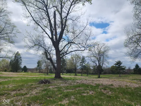 1000 BLK Shields AVE, Seymour, IN 47274