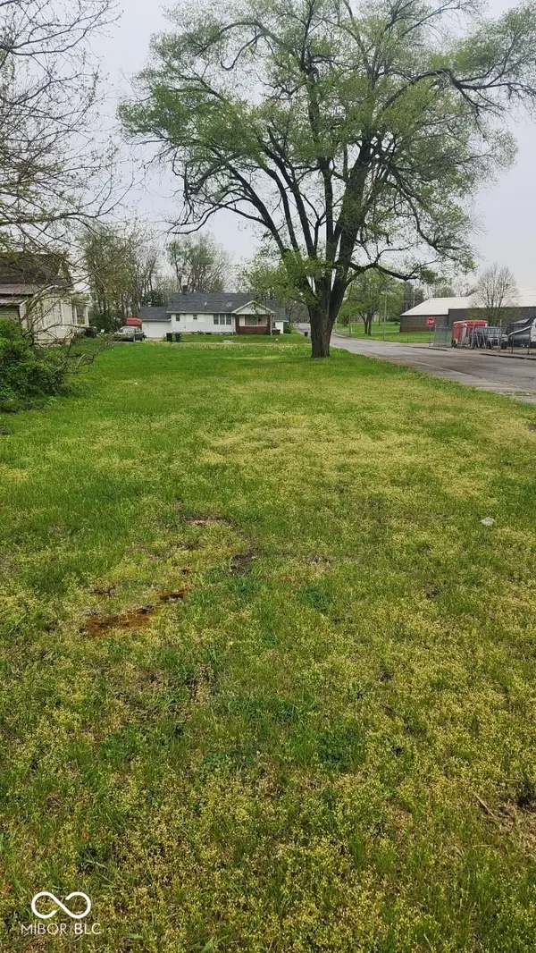 403 W 17th ST, Anderson, IN 46016