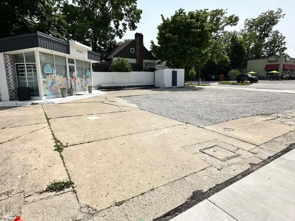 404 E Washington ST, Greencastle, IN 46135