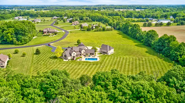 4181 Whitetail Woods DR, Bargersville, IN 46106