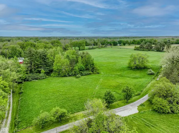 1645 Dye Creek CT, Zionsville, IN 46077