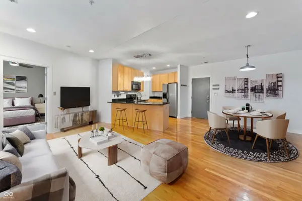932 N Broadway ST #4, Indianapolis, IN 46202