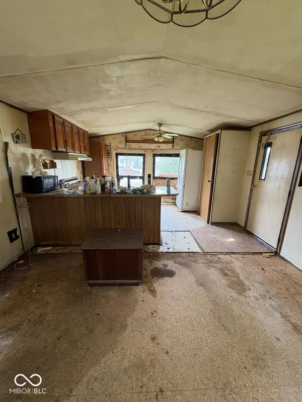 90 Small Fry AVE, Cloverdale, IN 46120