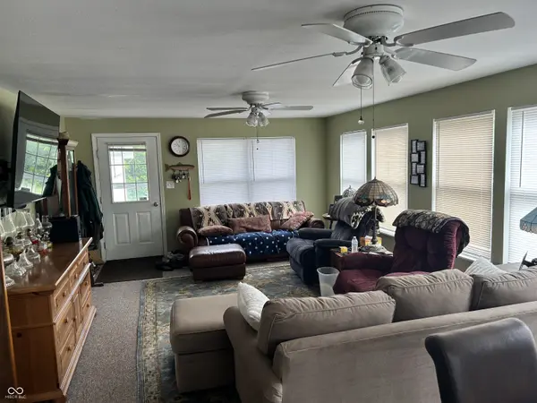 2020 Cherry ST, Noblesville, IN 46060