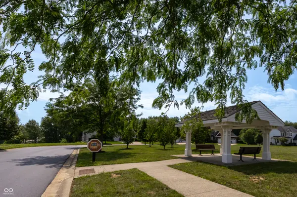 00 Red Fox CIR, Columbus, IN 47201