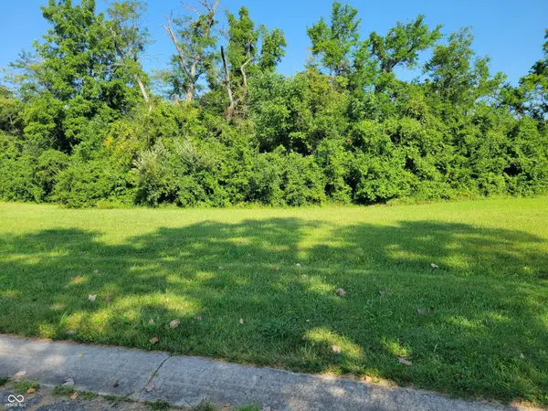 2525 Winterwood LN, Anderson, IN 46011