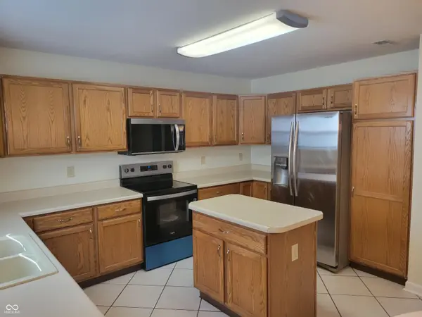7227 Kidwell DR, Indianapolis, IN 46239
