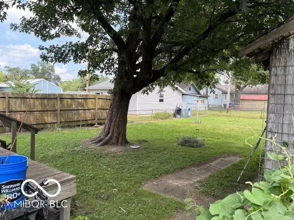 1804 N Milton ST, Muncie, IN 47303