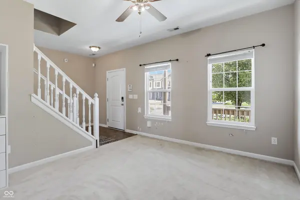 10536 Deercrest LN, Indianapolis, IN 46239