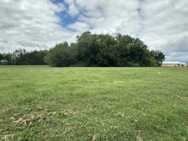 10406 Hodge RD, Clayton, IN 46118
