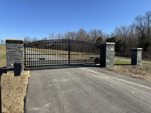 5830 W STATE RD 144, Greenwood, IN 46143