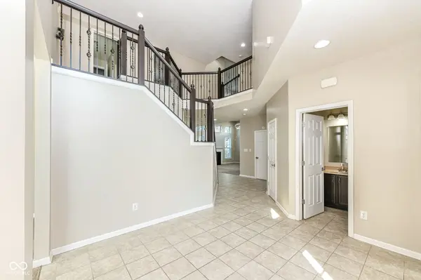 288 Little Ben LN, Greenwood, IN 46142