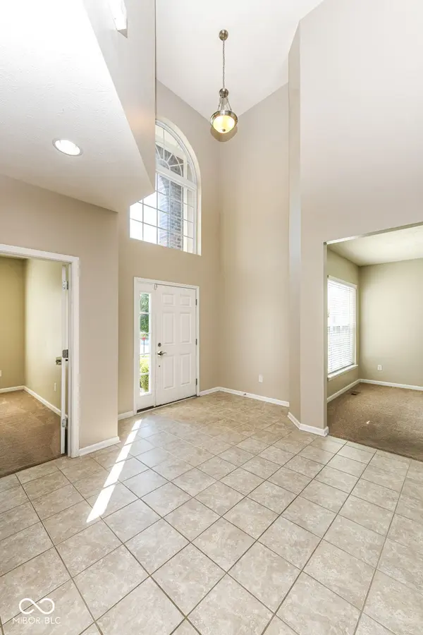288 Little Ben LN, Greenwood, IN 46142