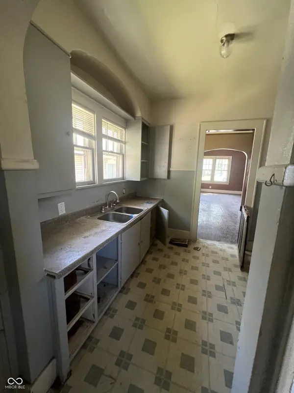 1306 E Washington ST, Frankfort, IN 46041