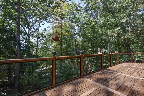 9007 E Agate AVE, Nashville, IN 47448