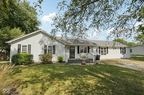 610 E 1000 N, Fortville, IN 46040