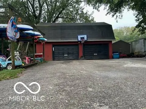 8825 N 300 E, Morristown, IN 46161
