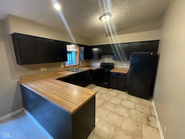 1669 Purcell CIR, Indianapolis, IN 46231