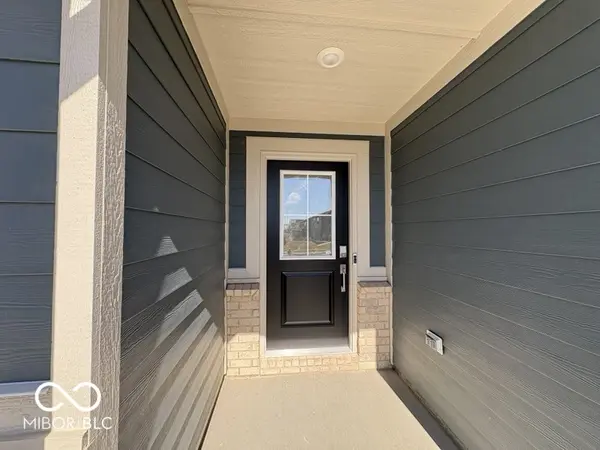 7384 Cambridge PL, Avon, IN 46123