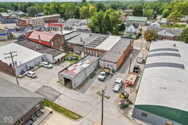 13 1/2 N Main ST, Cloverdale, IN 46120
