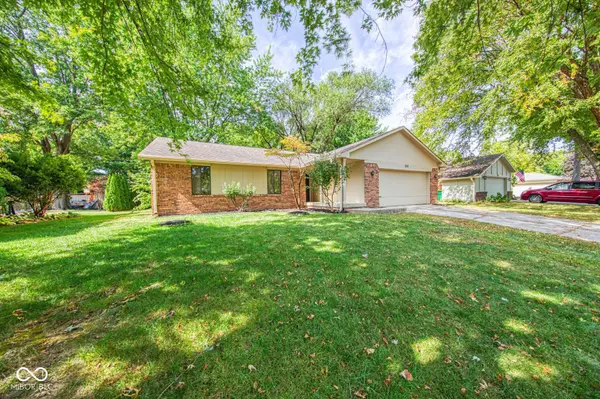 910 Summitcrest DR, Indianapolis, IN 46241