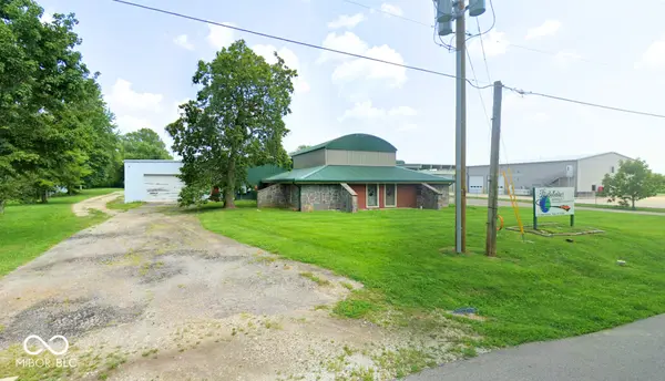 111 Aiken ST, Hope, IN 47246
