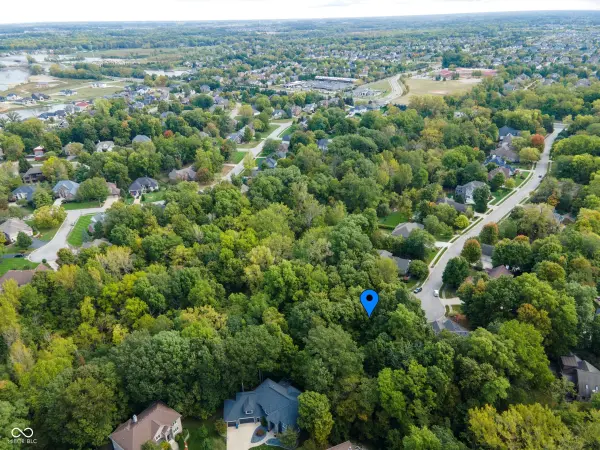 13562 Creekridge LN, Fishers, IN 46055