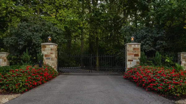 10606 Brooks School RD, Fishers, IN 46037