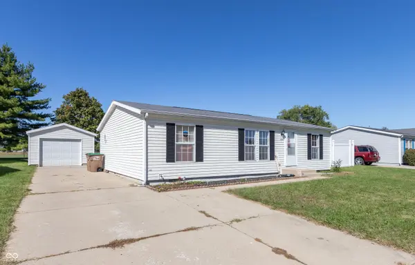 4620 Autumn Ridge DR, Columbus, IN 47203