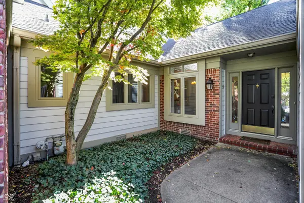 9308 Spring Forest DR, Indianapolis, IN 46260