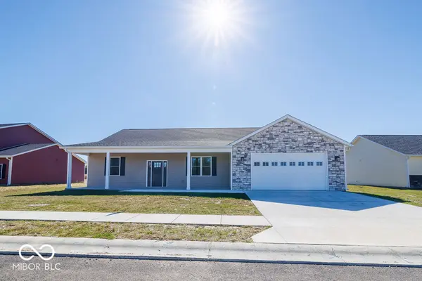 106 Pin Oak RD, Spencer, IN 47460