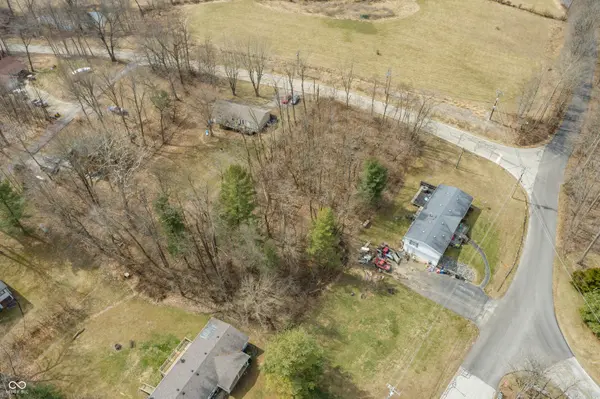 7165 Sweetwater DR, IN 46164