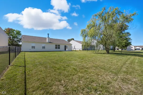 5759 Twin River LN, Indianapolis, IN 46239