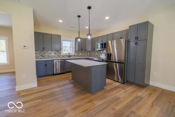 534 E Dogwood CT, Spencer, IN 47460