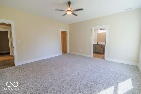 534 E Dogwood CT, Spencer, IN 47460